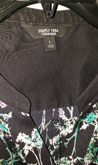 Vera Wang Floral button down dress with tie belt. - Picture 4 of 4